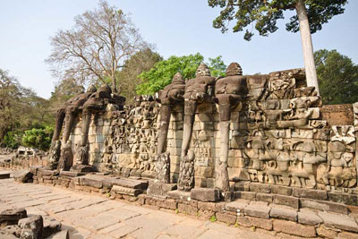Explorer Temple & Real life Cambodian